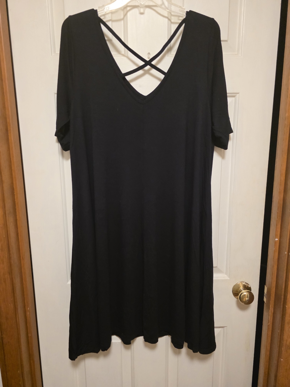 Lane Bryant Black Crisscross V-Neck Shift Dress - Picture 4 of 8